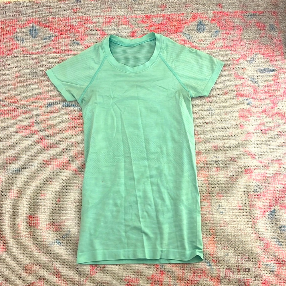 lululemon swiftly tech shirt size 2 mint color